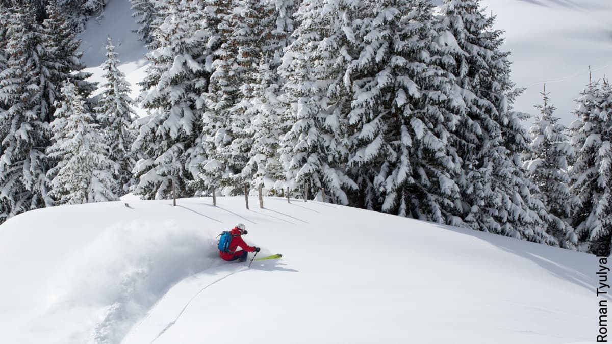 Siier on off piste slope